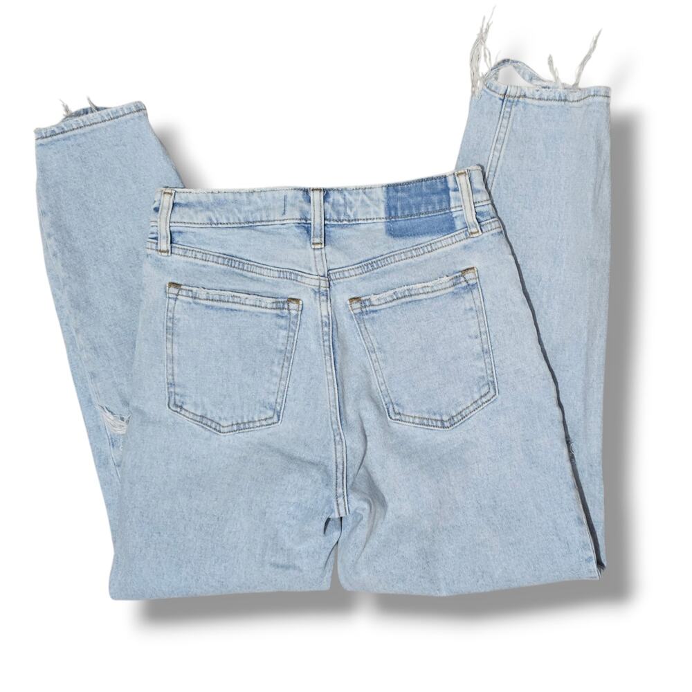 Abercrombie & Fitch Curve Love Mom High Rise Distressed Light Wash Jeans 26/2R - Picture 4 of 10